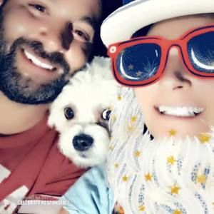 Meet your Posher, Lorie